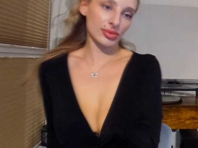 MarilynShow's BongaCams show and profile