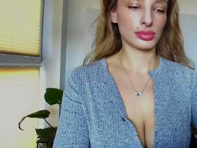 MarilynShow's BongaCams show and profile