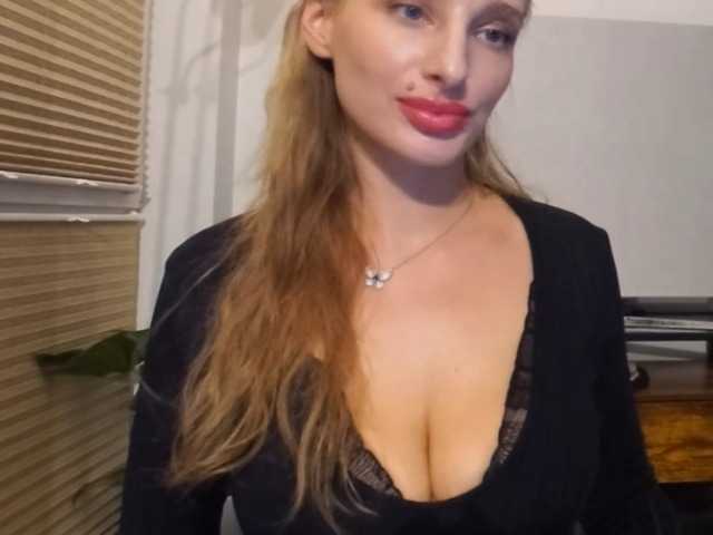 MarilynShow's BongaCams show and profile