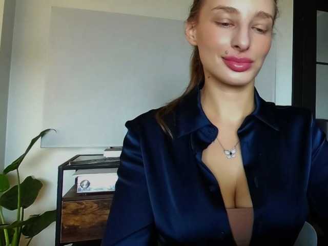 MarilynShow's BongaCams show and profile