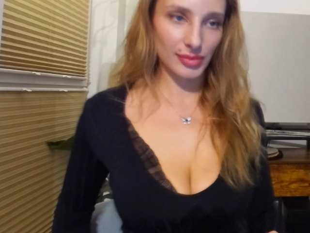 MarilynShow's BongaCams show and profile