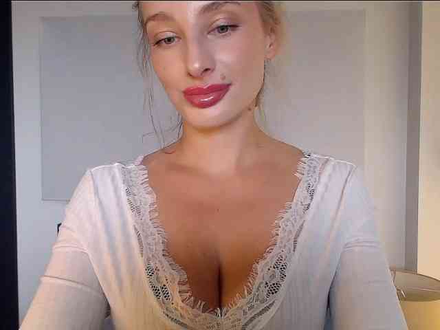 MarilynShow webcam