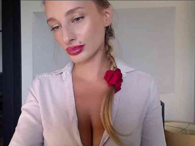 MarilynShow webcam