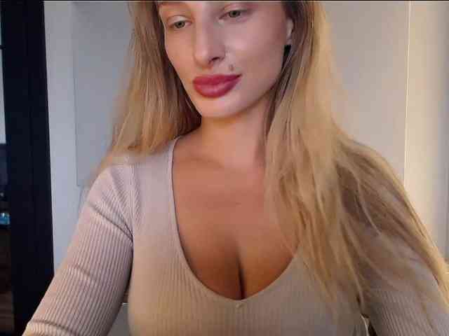 MarilynShow webcam