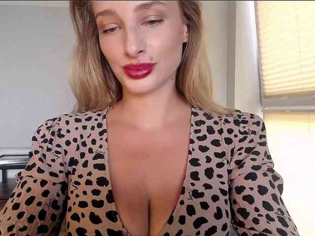 MarilynShow webcam