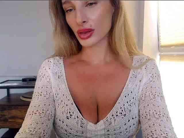 MarilynShow webcam