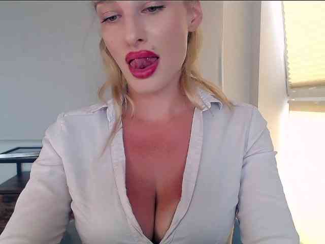 MarilynShow webcam