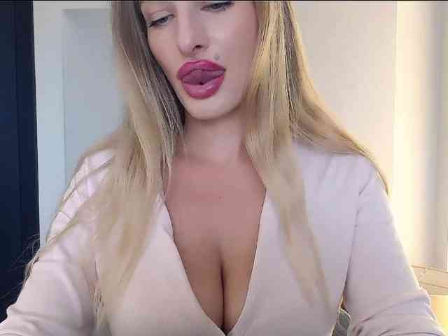 MarilynShow webcam