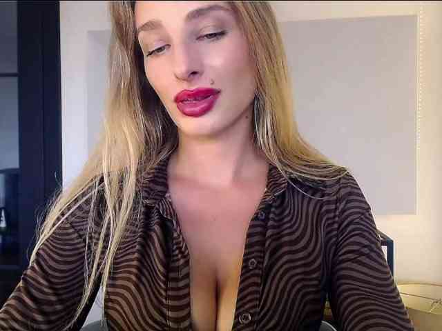 MarilynShow webcam