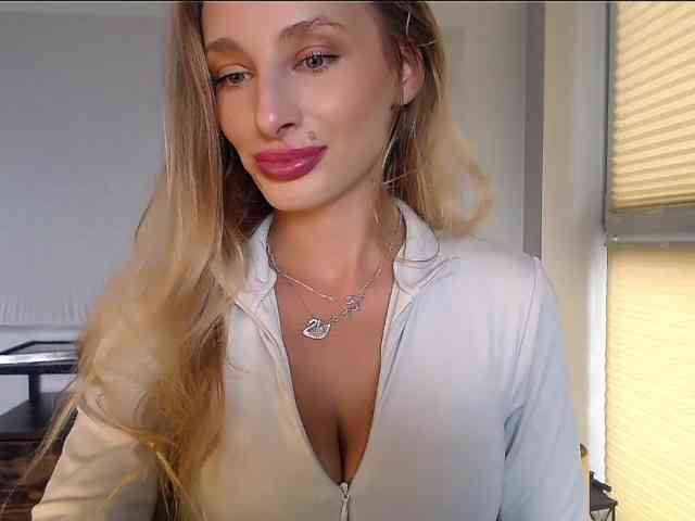 MarilynShow webcam