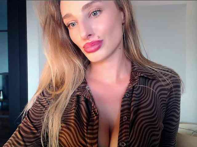 MarilynShow webcam