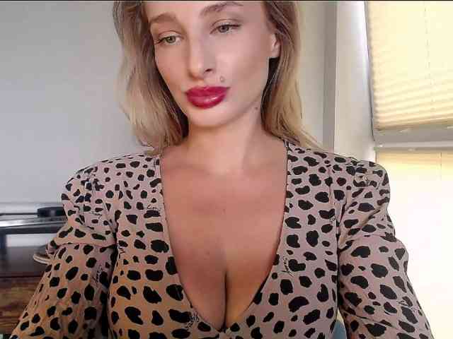 MarilynShow webcam