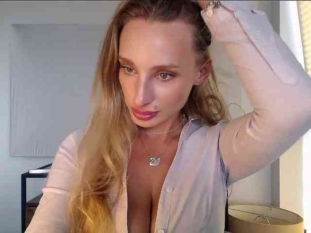 MarilynShow webcam