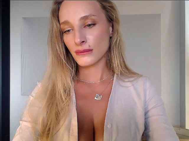 MarilynShow webcam