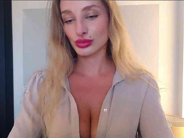 MarilynShow webcam