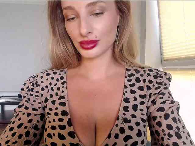 MarilynShow webcam
