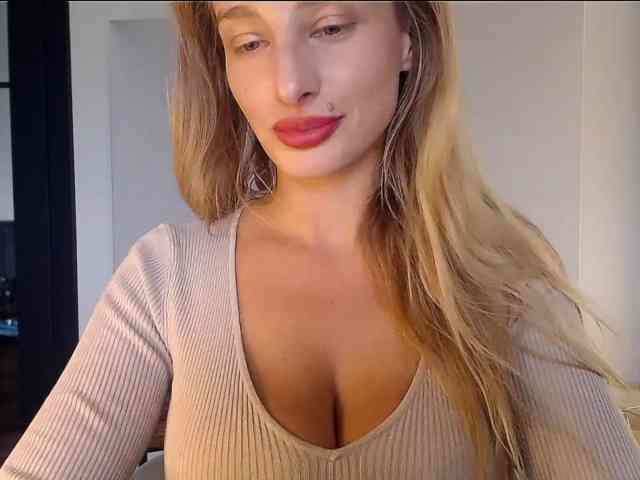 MarilynShow webcam