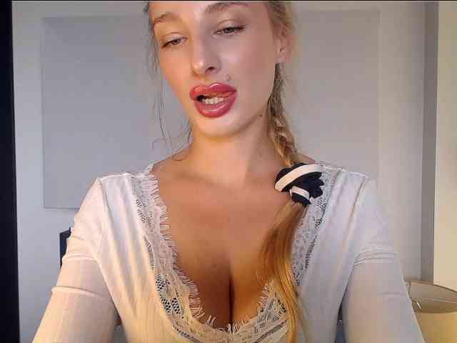 MarilynShow webcam
