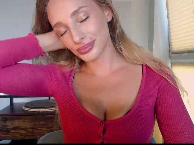 MarilynShow webcam