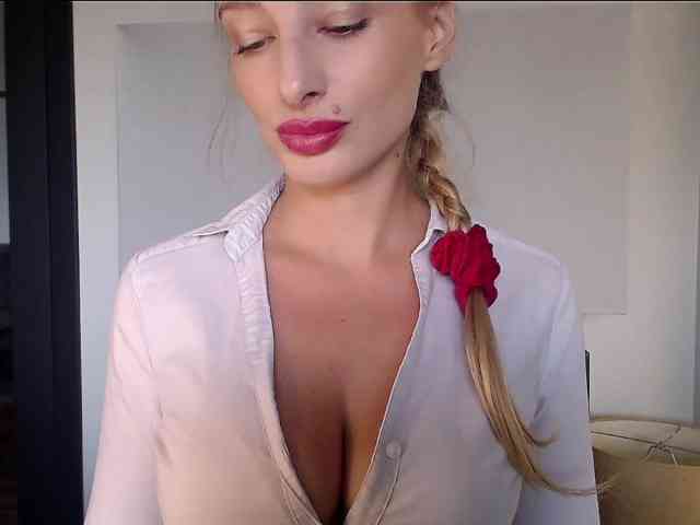 MarilynShow webcam