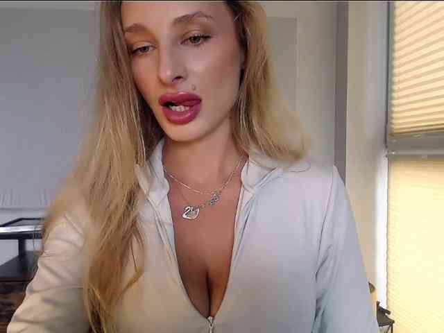 MarilynShow webcam