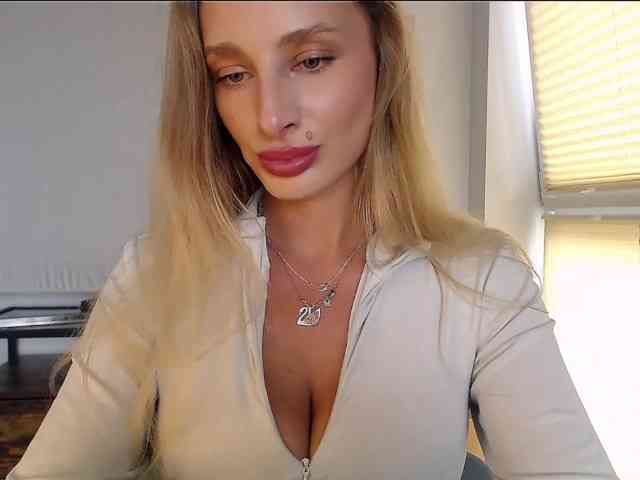 MarilynShow webcam