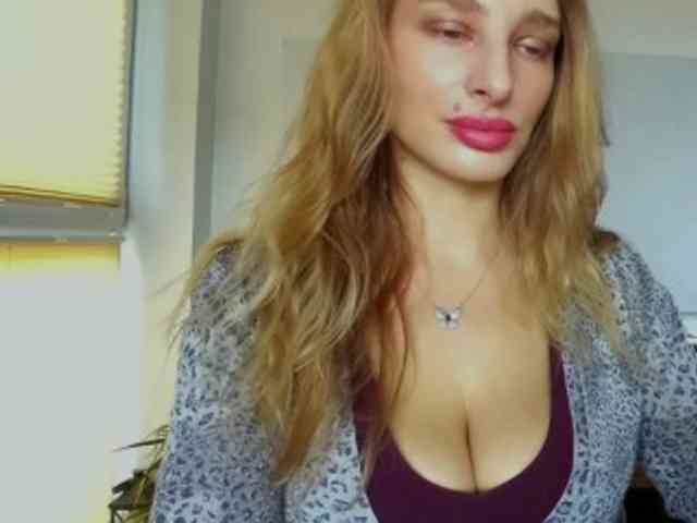 MarilynShow Live Webcam on BongaCams