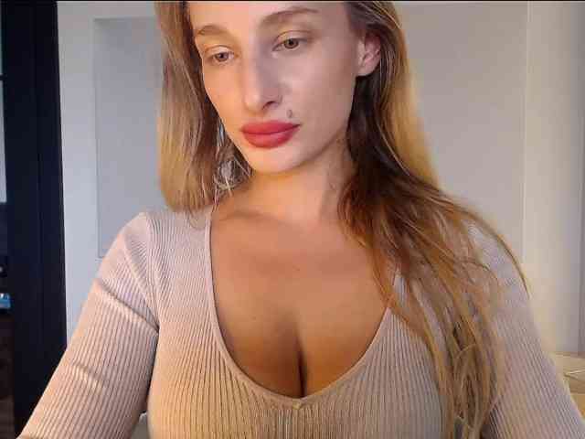 MarilynShow webcam