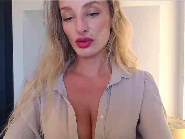 MarilynShow webcam