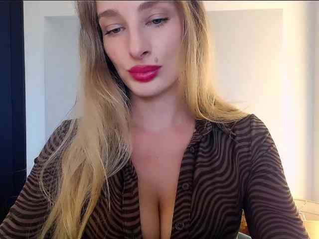 MarilynShow webcam
