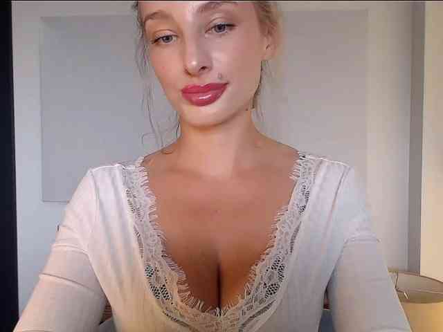 MarilynShow webcam