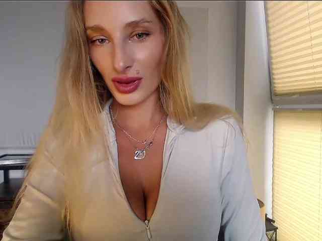 MarilynShow webcam