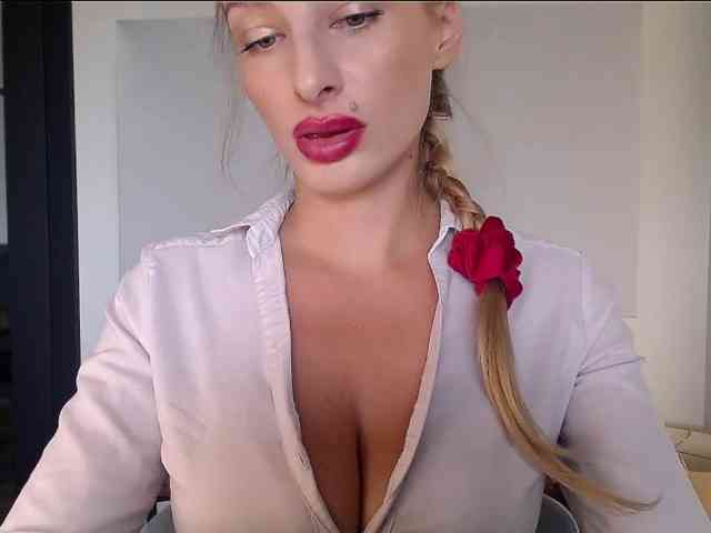MarilynShow webcam