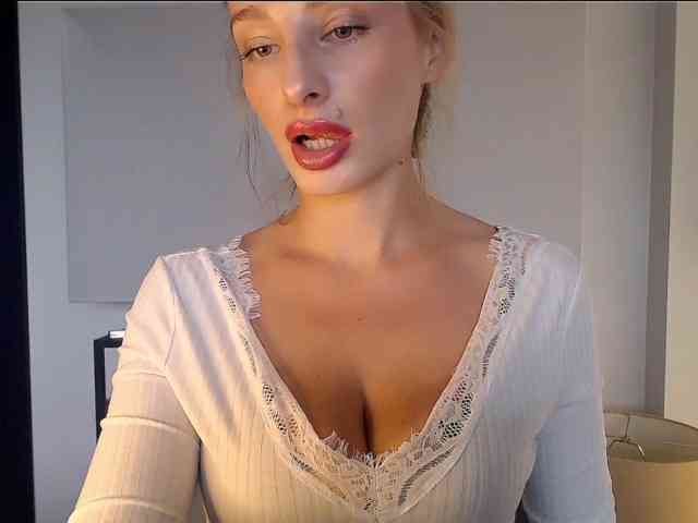 MarilynShow webcam