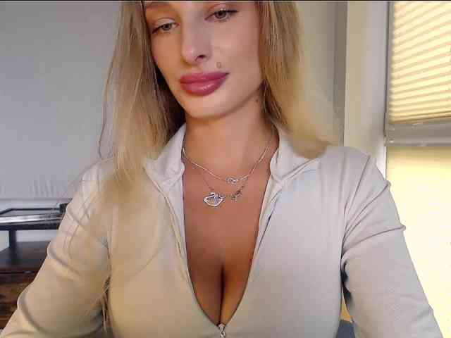 MarilynShow webcam