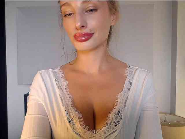 MarilynShow webcam