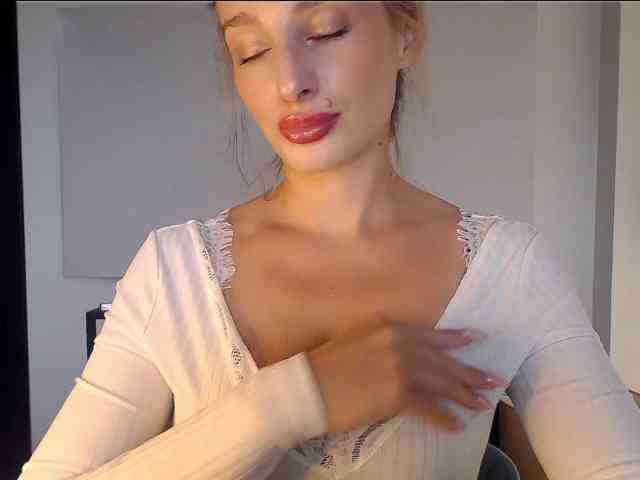 MarilynShow webcam