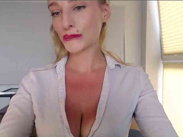 MarilynShow webcam