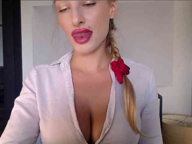 MarilynShow webcam