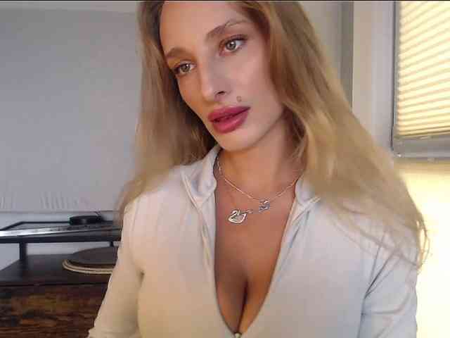 MarilynShow webcam