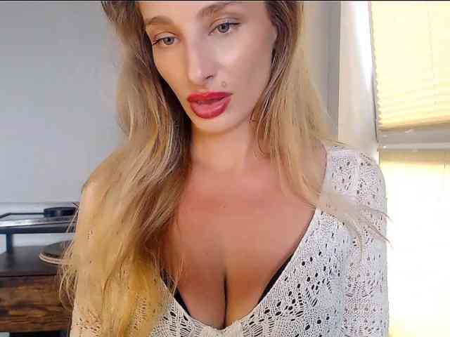 MarilynShow webcam