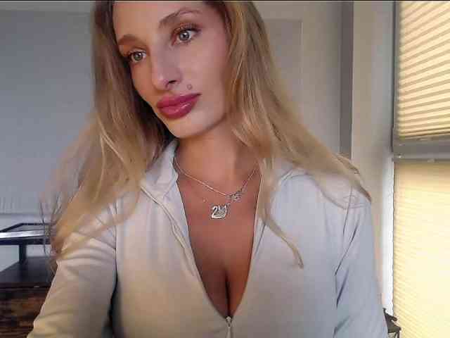 MarilynShow webcam