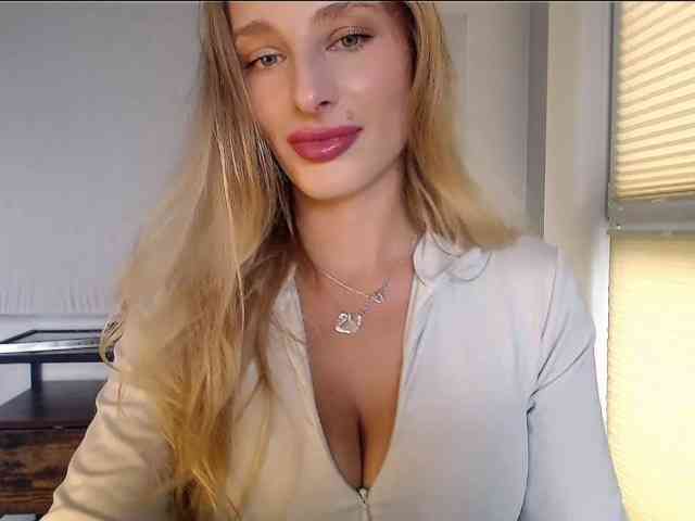 MarilynShow webcam