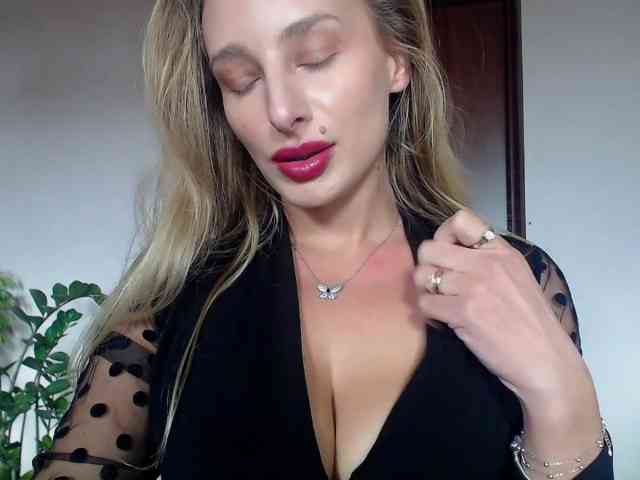 MarilynShow webcam