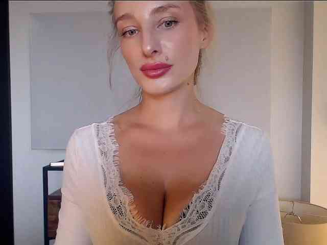 MarilynShow webcam