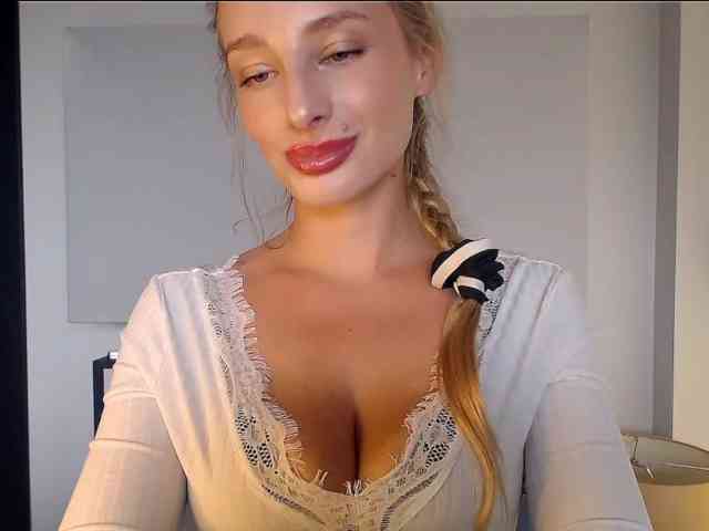 MarilynShow webcam