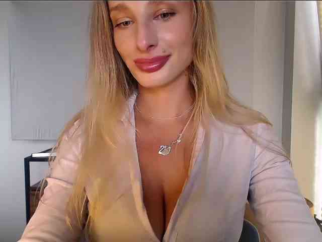 MarilynShow webcam