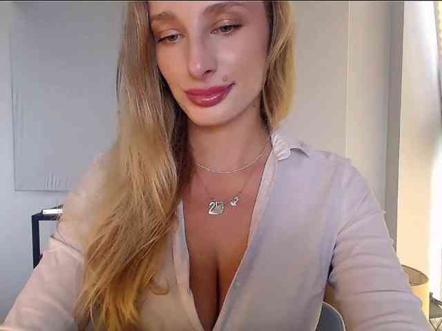 MarilynShow webcam