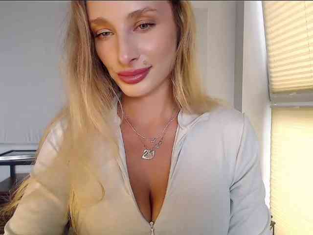 MarilynShow webcam