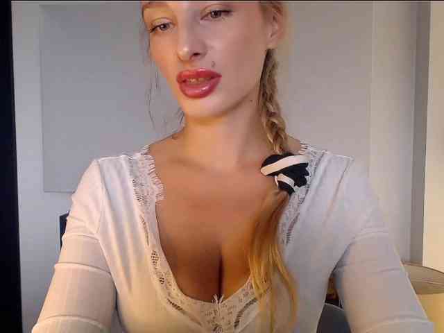 MarilynShow webcam